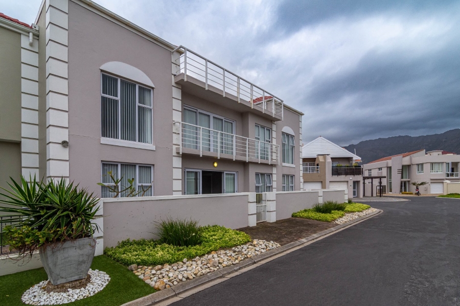 8 Bedroom Property for Sale in Harbour Island Western Cape